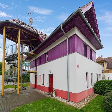 Comfortable Holiday Home In Lipno With Garden Липно над Вълтава Екстериор снимка