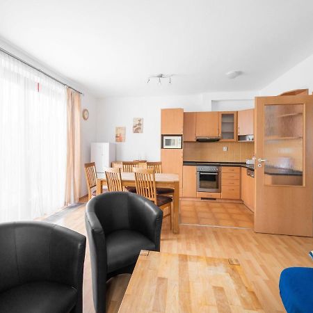 Comfortable Holiday Home In Lipno With Garden Липно над Вълтава Екстериор снимка