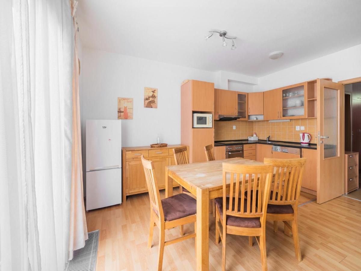 Comfortable Holiday Home In Lipno With Garden Липно над Вълтава Екстериор снимка