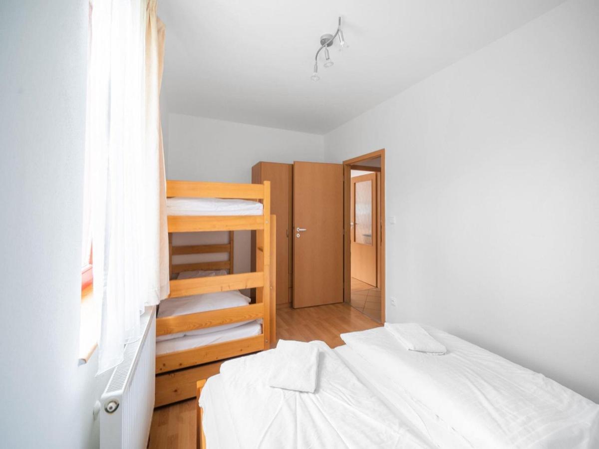 Comfortable Holiday Home In Lipno With Garden Липно над Вълтава Екстериор снимка