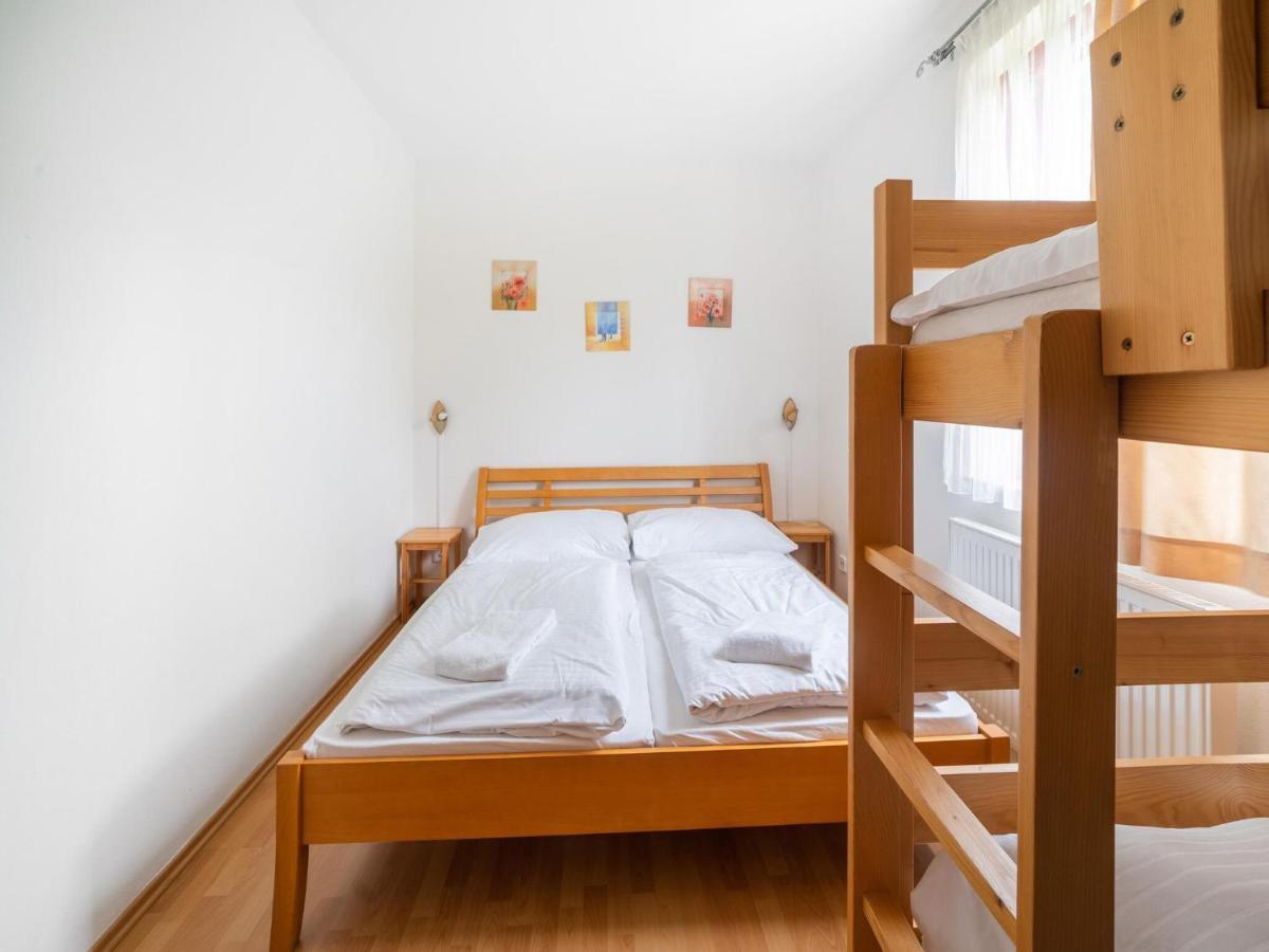 Comfortable Holiday Home In Lipno With Garden Липно над Вълтава Екстериор снимка